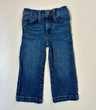 Load image into Gallery viewer, Kyle Darkwash Wrangler Jeans
