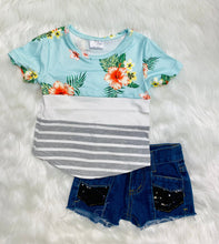 Load image into Gallery viewer, Laila Blue & Flower Shirt - Rusty Soul