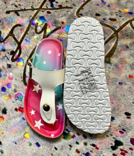 Load image into Gallery viewer, Aspen White Thong Girl's Sandals - Rusty Soul
