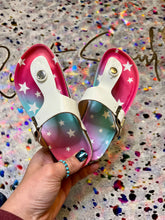 Load image into Gallery viewer, Aspen White Thong Girl's Sandals - Rusty Soul