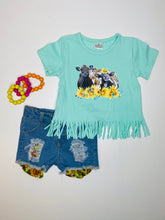Load image into Gallery viewer, Jessica Distressed Sunflower Pocket Shorts - Rusty Soul