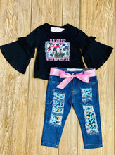 Load image into Gallery viewer, Catalina Blue Leopard Patch Capris - Rusty Soul