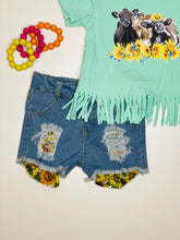 Load image into Gallery viewer, Jessica Distressed Sunflower Pocket Shorts - Rusty Soul