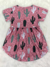 Load image into Gallery viewer, Carlee Crazy Cacti High/low Tunic
