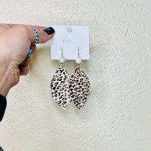 Load image into Gallery viewer, Leopard Print Feather Earrings