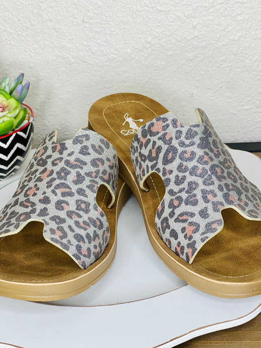 Tessa Shimmer Leopard Flat Sandal - Rusty Soul